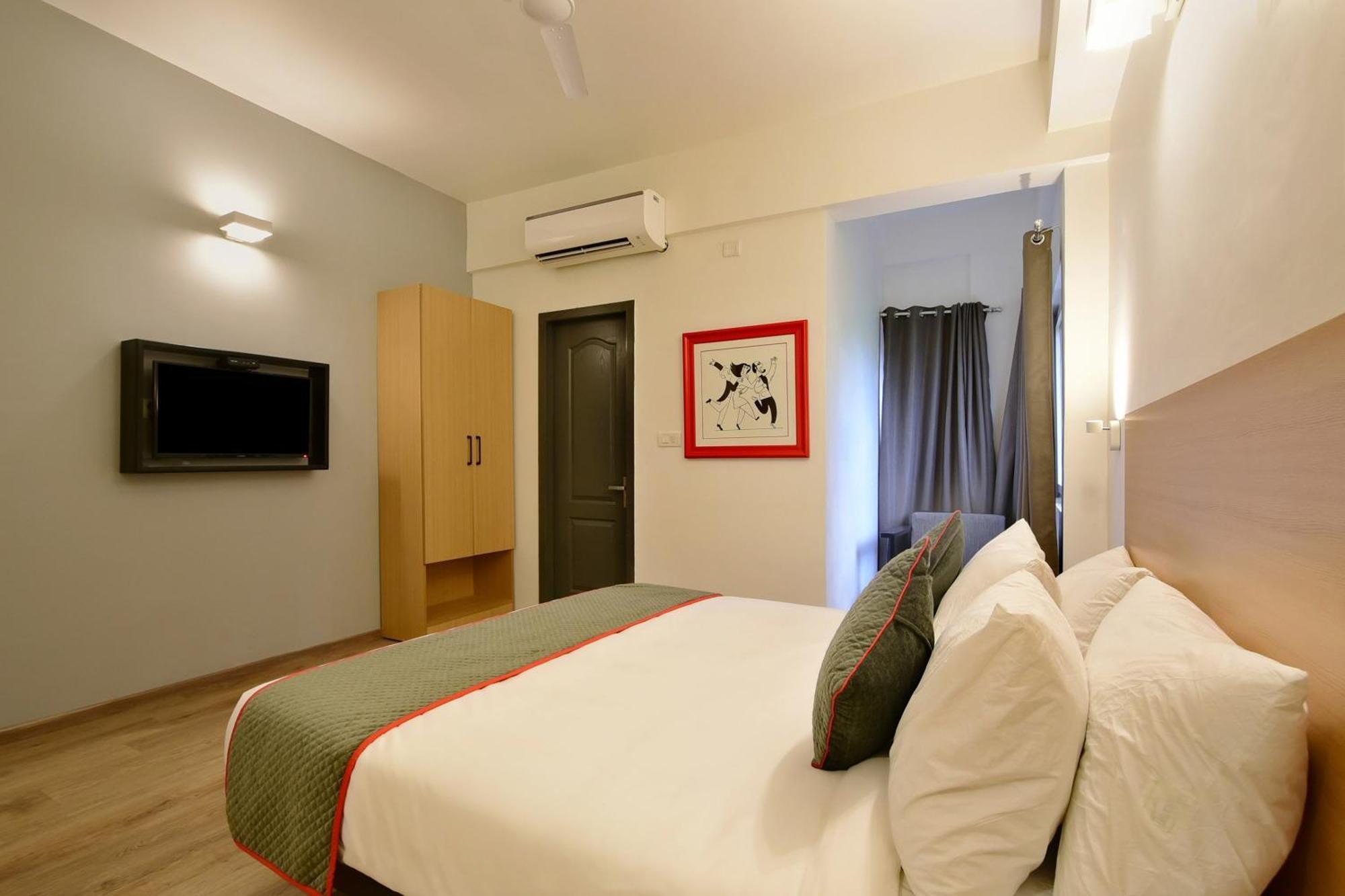 Отель Townhouse Airport Road Yelahanka Экстерьер фото