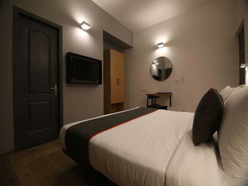 Отель Townhouse Airport Road Yelahanka Экстерьер фото
