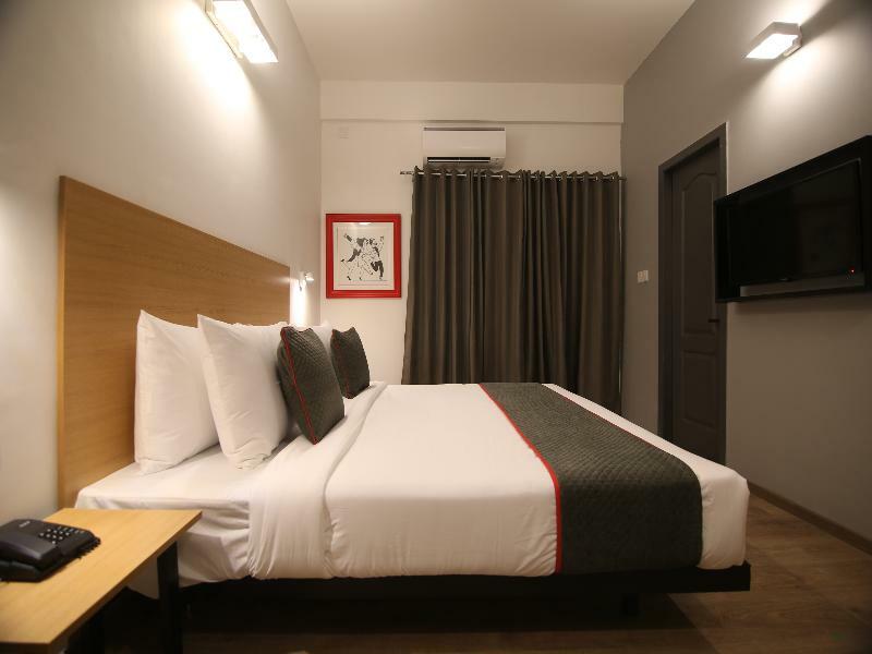 Отель Townhouse Airport Road Yelahanka Экстерьер фото